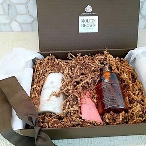 💋 MOLTON BROWN LOVELY Heavenly Gingerlily Hand & Body Care Trio Gift Set.